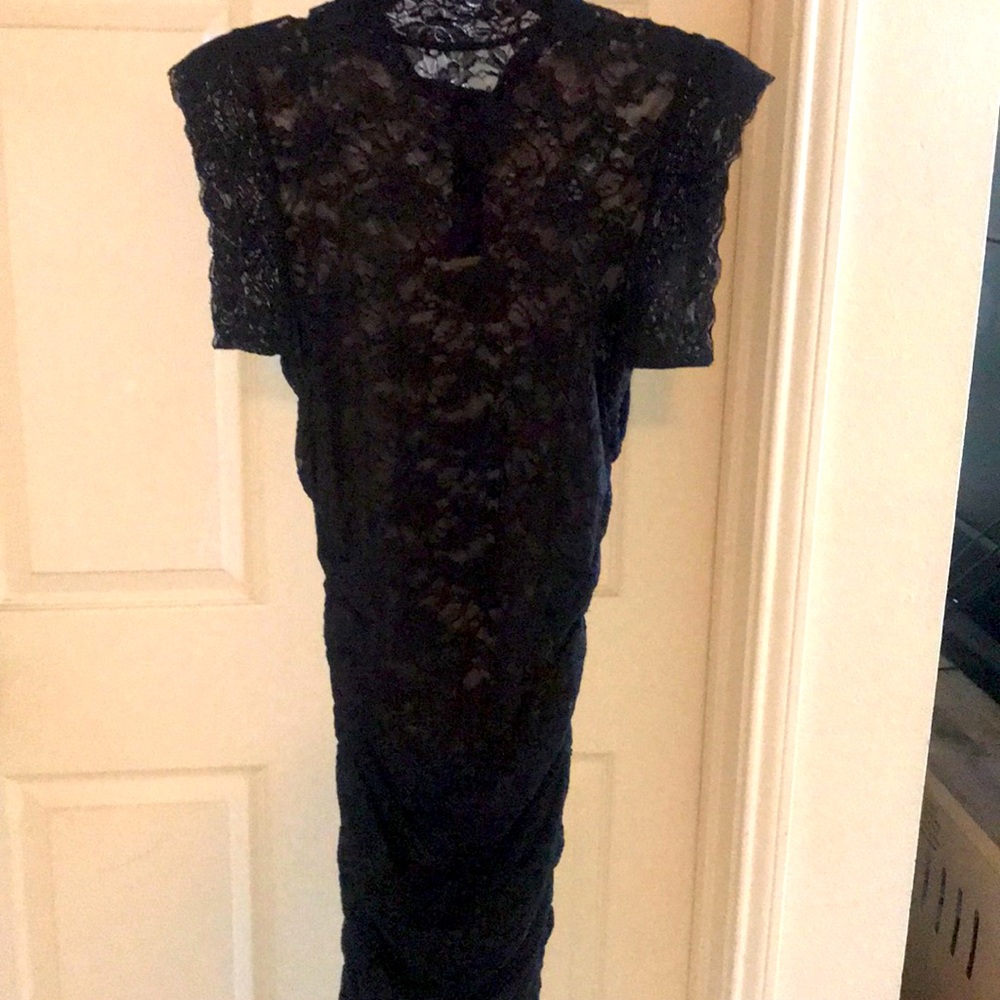A Very Elegant Short Sleeve Dress
